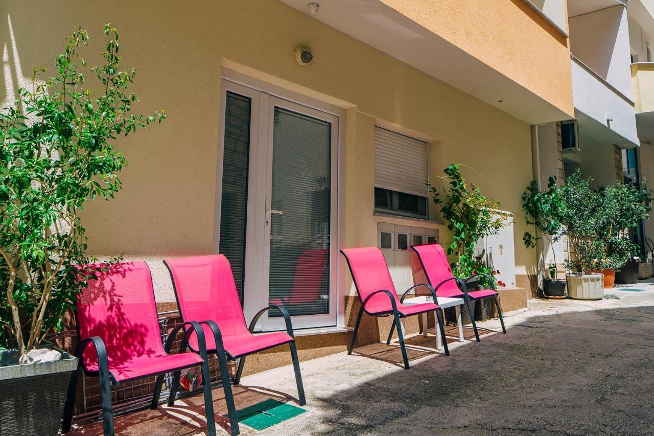 Apartments Luxur Center Baška Voda Esterno foto