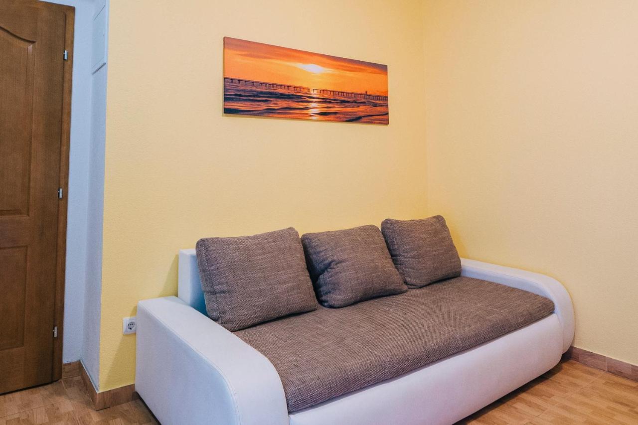 Apartments Luxur Center Baška Voda Esterno foto