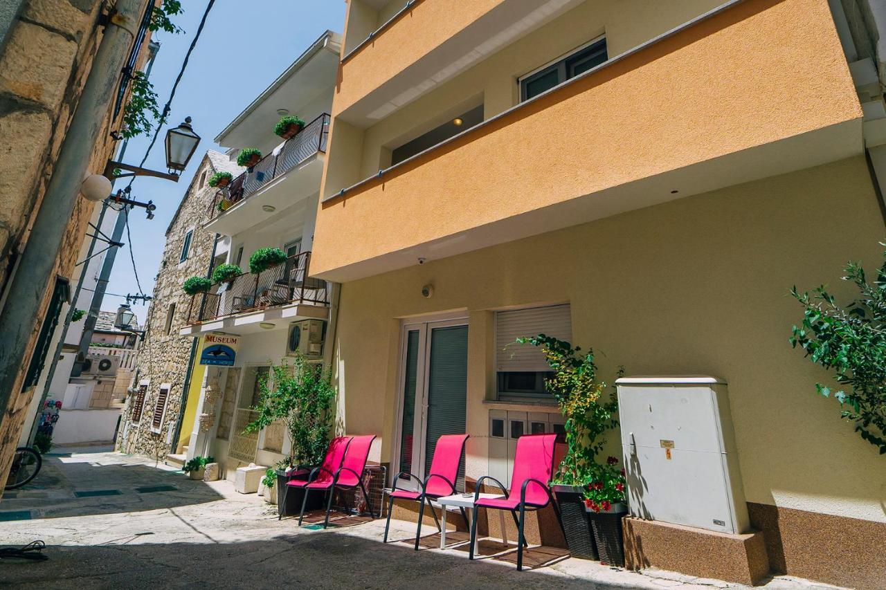 Apartments Luxur Center Baška Voda Esterno foto